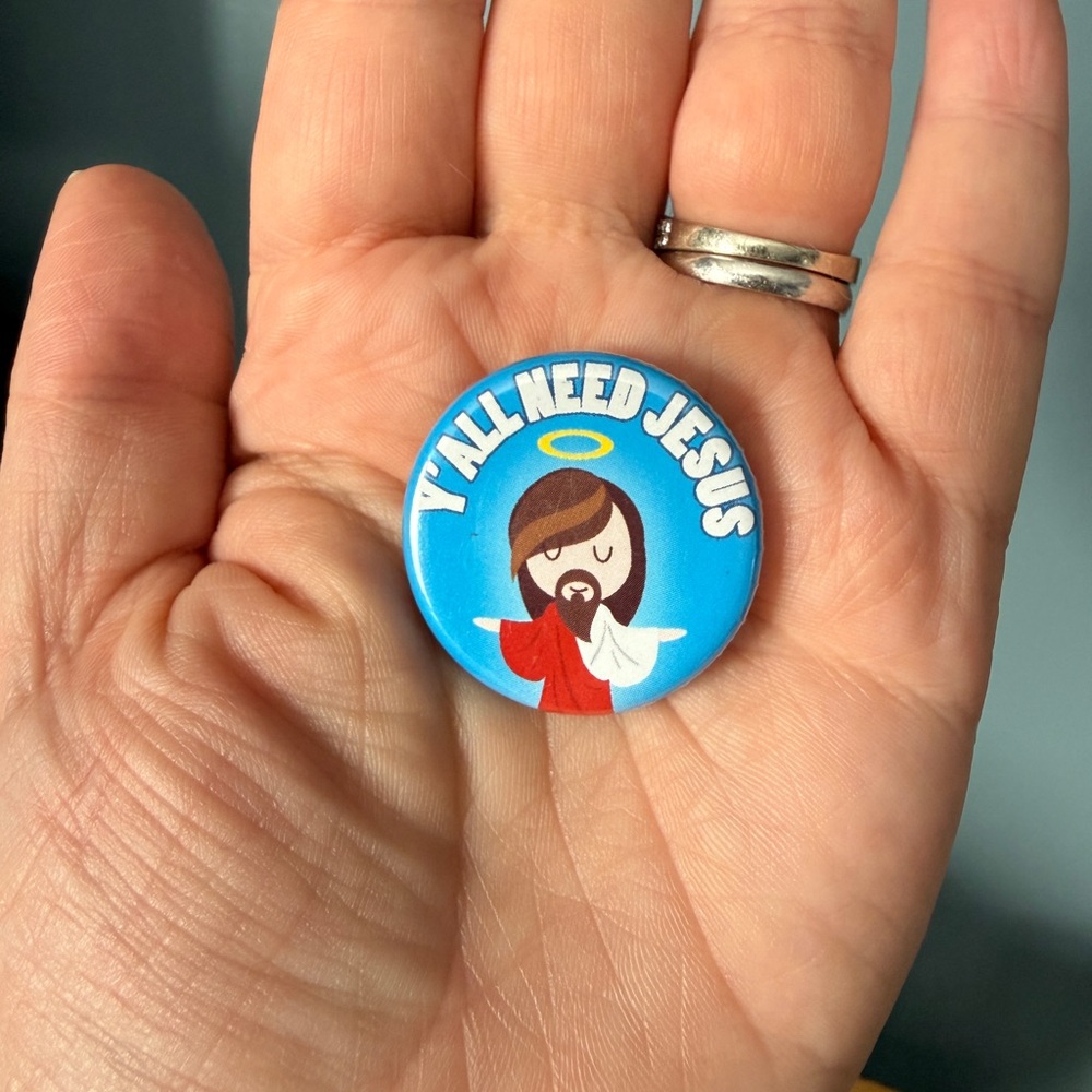 Fun button/pin - Picture 2 of 7